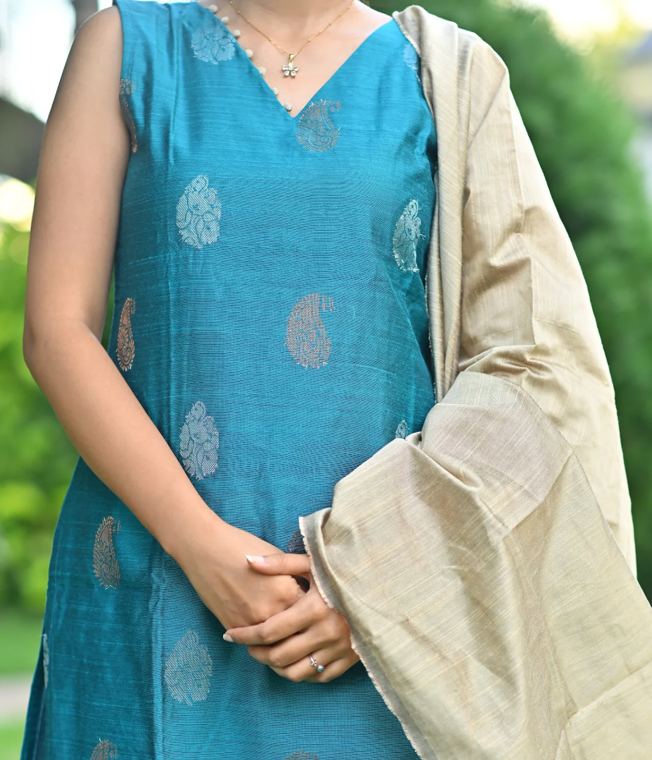 Dakshayini-Blue - Image 5