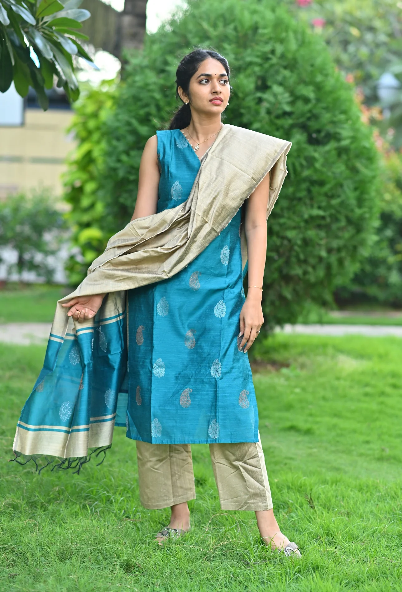 Dakshayini-Blue - Image 6