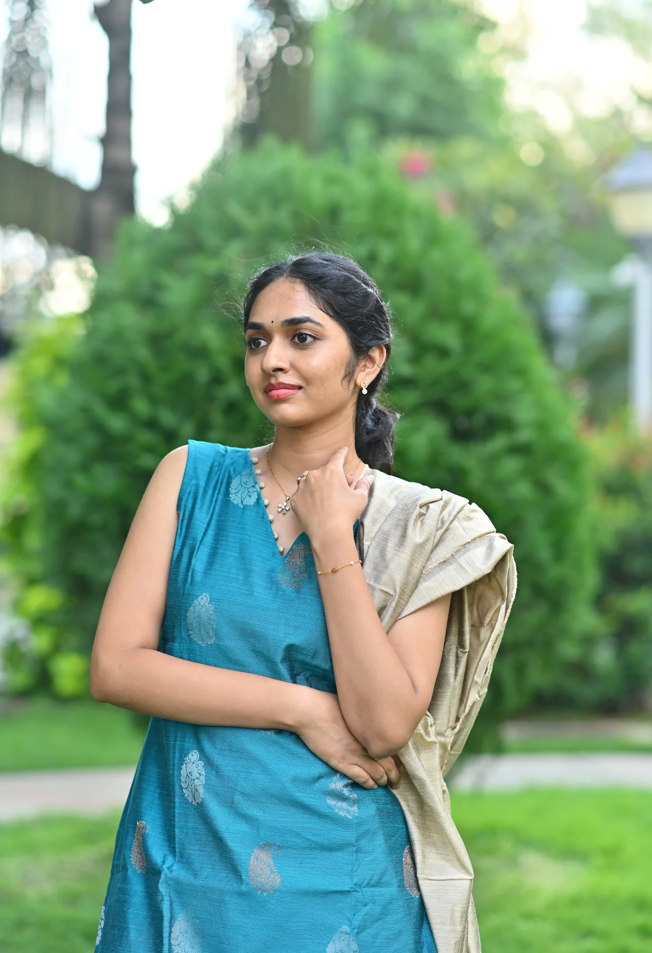 Dakshayini-Blue - Image 8